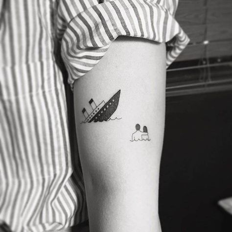 Titanic tattoo on the left bicep. Titanic Tattoo Ideas, Daschund Tattoo, Titanic Tattoo, Simple Tats, Tatoo Inspiration, Clever Tattoos, Tattoo Model, Line Tattoos, Piercing Tattoo