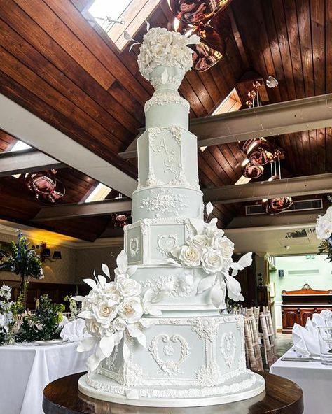 Hallofcakes.co.uk on Instagram: "Absolutely adored designing and creating this beautiful #weddingcake for A & G for their wedding in Rochester.  #luxuryweddingcakes #londonweddingcakes #weddingcakeslondon #events #eventplanner #eventplannersuk #ukeventplanner #incredibleweddingcakes #mayfairweddingcakes #bespokecakeslondon #cakemaker #bespokecakemaker #londoncakemaker #cakemaker #cakemakerlondon #essexcakemaker #cakemakeressex #cakemakercheshire #cheshirecakemaker #grandweddingcakes #tallweddingcakes #statementweddingcakes" Royalty Wedding Cake, Royalty Wedding, Castle Wedding Cake, 25 Anniversary Cake, Tall Wedding Cakes, Royal Wedding Cake, Wedding Cake Pearls, Royal Cakes, 25 Anniversary