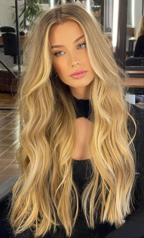 Gold Blonde Hair, Golden Blonde Hair Color, Warm Blonde Hair, Hair Contouring, Summer Blonde Hair, Golden Blonde Hair, Dyed Blonde Hair, Honey Blonde Hair, Blonde Hair Inspiration