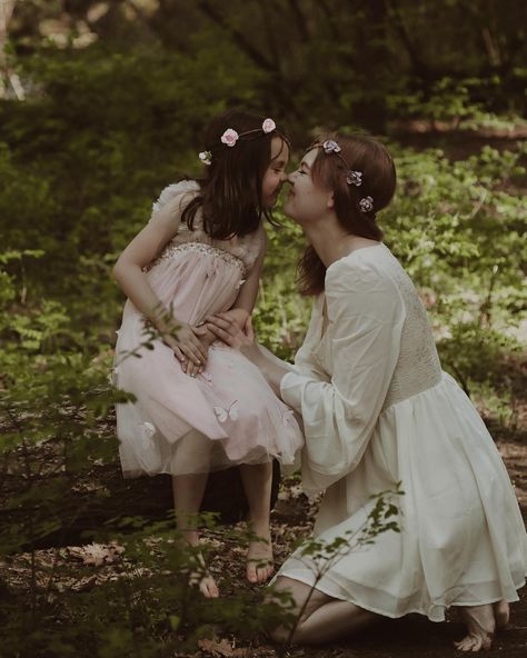 “And in this world, She is my world.” - Pierre Jeanty ✨ This Mother’s Day session with my beautiful friend Hannah and her daughter was so incredibly special. They dressed as little fairies and frolicked around the forest while I captured some of the sweetest mother daughter moments! I Will forever be obsessed with these! Hope all you incredible moms had an amazing Mothers Day 🫶🏻 Mother Daughter Moments, Winter Shots, She Is My World, Pierre Jeanty, Daughter Photoshoot, Mother Daughter Relationships, Mothers And Daughters, Photography Lifestyle, Mother And Daughter