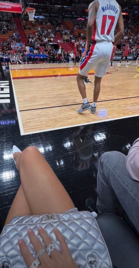 Courtside Seats Nba, Court Side Basketball Game, Nba Game Aesthetic, Courtside Aesthetic, Courtside Basketball, Aesthetic Basketball, Manifestation 2024, Game Aesthetic, Nba Game