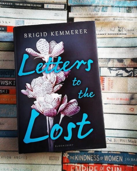 Letters To The Lost Fanart, Letters To The Lost Aesthetic, Letter To The Lost Book, Letters To The Lost Book Aesthetic, The Lost Book Of The White, Letters To The Lost Book, Letters To The Lost, Letters To The Lost Brigid Kemmerer, Dream Bookshelf