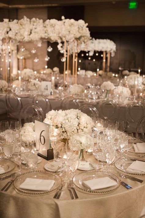 All White Wedding Reception Romantic, Wedding Decor Glamorous, Glamourous Wedding Theme, Classy Glam Wedding, Wedding Guest Centerpieces, Wedding Inspo Elegant Decor, Bougie Wedding Ideas, White Elegant Wedding Decor, Classic Elegant Wedding Color Palette