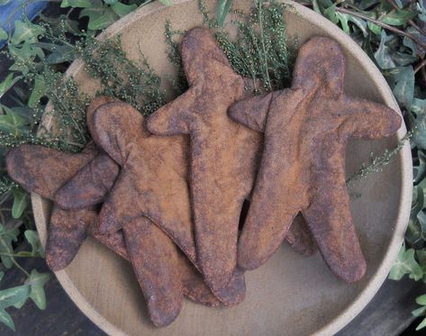 Free Primitive Patterns, Ginger Boys, Primitive Gingerbread Men, Primitive Gingerbread, Primitive Country Crafts, Primitive Christmas Ornaments, Sweet Gingerbread, Ginger House, Christmas Workshop