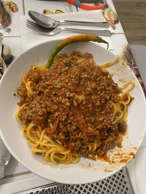 Deli Style Chicken Salad, Baked Clams Oreganata, Homemade Bolognese Sauce, Homemade Bolognese, Sausage Ragu, How To Make Spaghetti, Minced Beef, Slow Cooked Chicken, Classic Italian Dishes