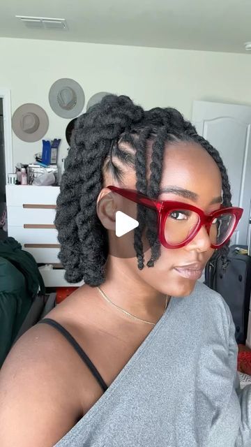 Ayanna Gay on Instagram: "Chunky Loc Knot Ponytail created by me 😻 

The amount of compliments I’ve received daily has been crazyyy 😅🥰 I LOVE this style!

Retwist by @elandalocs 🫶🏾
Style Time: 1 hour after retwist 
Hair Used: 3-4 packs of 16” cuban twist

#womenwithlocs #locdyann #locstyles #locstylesforwomen #locversatility" Styles Locs Black Women, Loc Styles On Old Retwist, Loc Styles For Medium Locs, Loc Ropes Style, Loc Curly Ponytail, Retwist Styles For Medium Locs, Loc Styles For Shoulder Length Locs, Ponytail Locs Styles, Loc Styles No Retwist Long