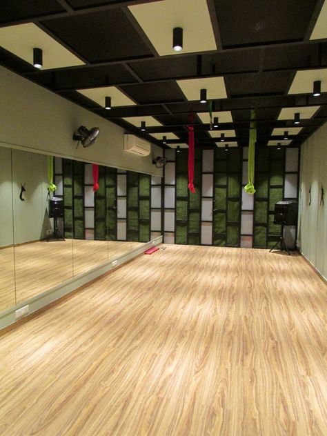 Dance Room Interior, Zumba Interior Design, Zumba Studio Design, Dance Studio Interior Design, Dance Studio Design Interiors, Dance Studio Lobby, Dance Studio Floor, Barn Gym, Higher Education Design