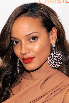 SELITA EBANKS  ~"I would forgo the lip liner, and just apply a generous coat of Lipstick Queen Rust Sinner, 18$. Blot with a tissue, and apply a second coat to ensure its 'matte-ness'," says Wade. Lipstick Skin Tone, Burgundy Matte Lipstick, Purple Matte Lipstick, Red Lip Stain, Fall Lip Color, Selita Ebanks, Red Lipstick Shades, Lipstick For Dark Skin, Brown Girls Makeup