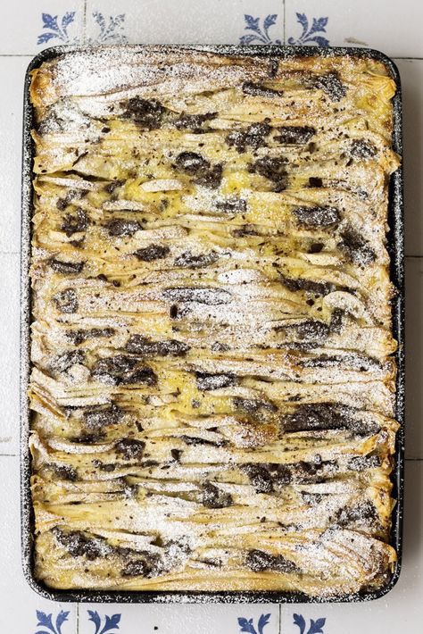 Banana Chocolate Crinkle Fillo Cake — Antoniou Fillo Pastry Dessert Dinner Party, Philo Dough, Crinkles Recipe, Filo Pastry Recipes, Dinner Party Dessert, Phyllo Dough Recipes, Sweet Lunch, Banana And Chocolate, Winter Dessert