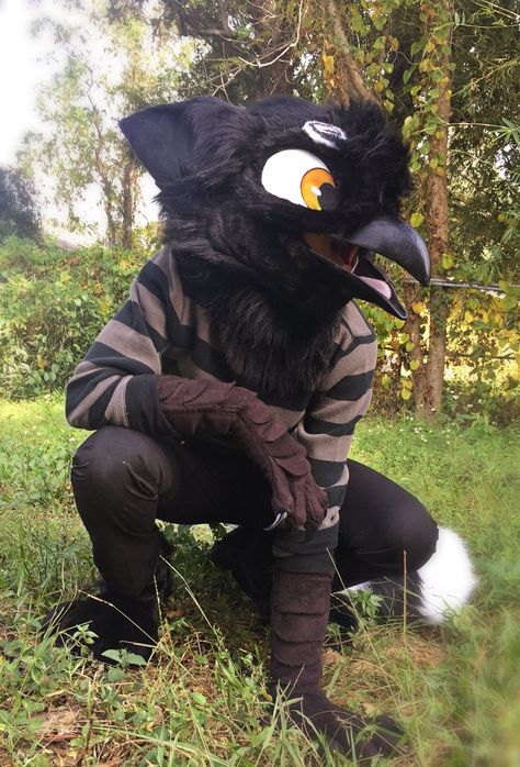 Adorable toony gryphon crow fursuit - made by artkour Skull Crow Fursuit, Partial Fursuit Outfits, Griffin Fursuit, Crow Fursuit, Crow Fursona, Rat Fursuit, Possum Fursuit, Raccoon Fursuit, Bird Fursuit