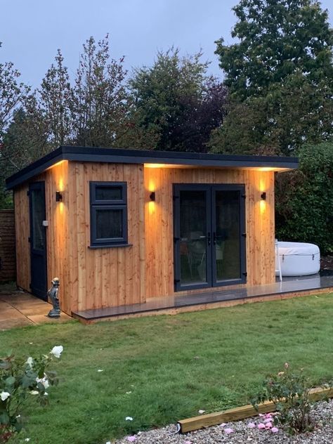 Prefab Outdoor Kitchen, Garden Rooms Uk, Prefab Shipping Container Homes, Winter House Exterior, Prefab Sheds, Shed Blueprints, Insulated Garden Room, Prefab Container Homes, Modern Shed