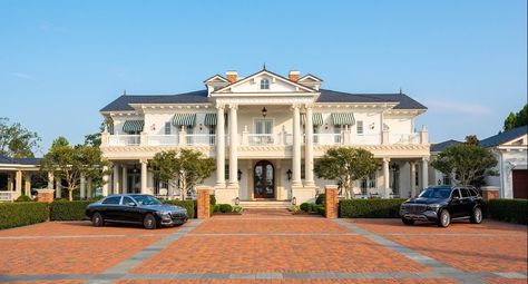 Situated on the Chlora’s Point peninsula along Maryland’s glamorous Eastern Shore, the estate boasts 3,000-feet of protected shoreline and spans 117 acres. Maryland Houses, Slate Shingles, Boat Bar, Wrought Iron Staircase, Eastern Shore Maryland, Corinthian Column, Brick Pavers, White Picket Fence, Massage Room