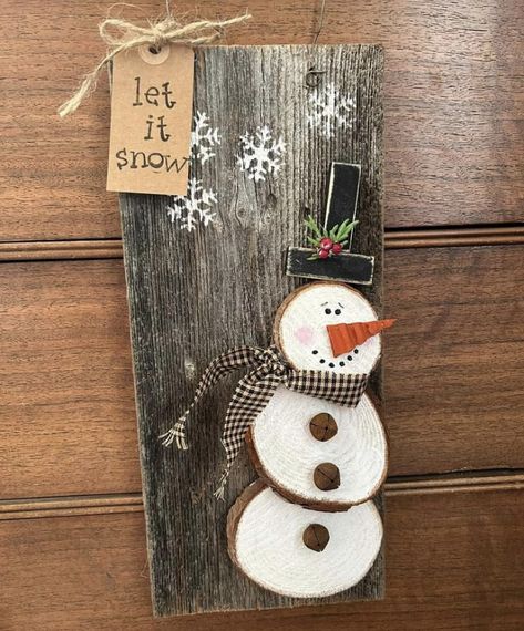 Snowman Christmas Ornaments Diy Kids, Snowman Board, Wooden Snowman Crafts, Wood Slice Snowman, Recycled Christmas Decorations, Christmas Crafts Snowman, Diy Snowman Decorations, Snowman Crafts Diy, Christmas Craft Show