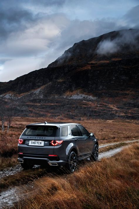 2018 Land Rover Discovery Sport and Range Rover Evoque get new 290 hp Ingenium engine | DriveMag Cars Discovery Car, New Range Rover Sport, New Range Rover Evoque, Ford Endeavour, The New Range Rover, Range Rover Discovery, Luxury Cars Range Rover, Travel International, Range Rover Supercharged