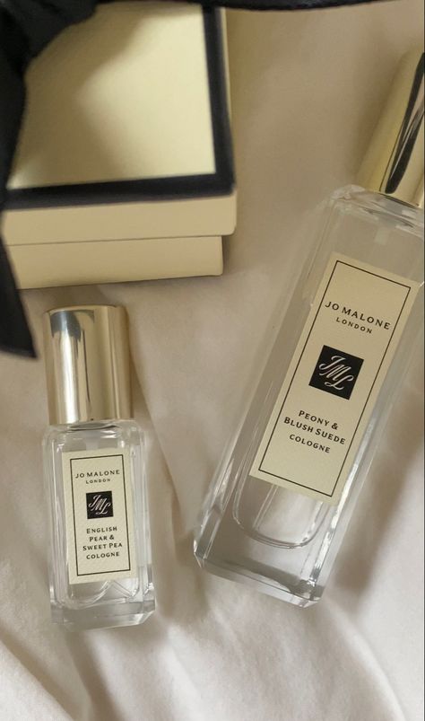 Jo Malone Aesthetic, Jo Malone London Perfume, Clean Hygiene, City Chic Wedding, Jo Malone Perfume, Wellness Aesthetic, Aesthetic Skincare, English Rose, Skincare Tools