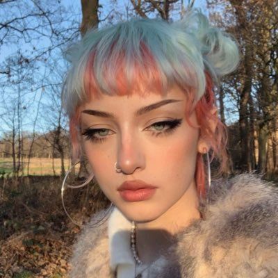 eve on Twitter: "🍓🍓🍓🍓… " Egirl Eyeliner Styles, Eyeliner Styles, Character Inspo, Pastel Hair, Dye My Hair, Hair Dye Colors, Hair Reference, Hair Inspo Color, Green Hair