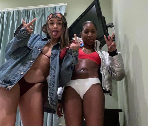 Carlicia Grant, Obx Friends, Carlacia Grant, Celebrity Candids, Kiara Carrera, Obx Cast, Les Pogues, Black Bratz Doll, Madison Bailey