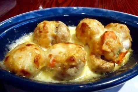 Red Lobster Stuffed Mushrooms, Crab Stuffed Mushrooms, Crab Stuffed, Mushroom Recipe, Oyster Crackers, Elegant Appetizers, Stuffed Mushroom, Red Bell Peppers, Seafood Appetizers