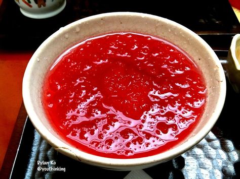 Omija tea (오미자차)-A Korea tea made by boiling the omija herb in water, and adding honey and watermelon juice. Omija Tea, Watermelon Juice, East Asian, Asian Food, Korean Food, In Water, Asian Recipes, Watermelon, Mood Board