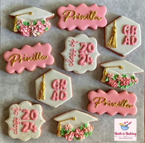 Floral Graduation Cookies, Graduation Cap Cookies, Cookies Flowers, Party Sweets, Graduation Cookies, Flower Cookies, Grad Party, Grad Parties, Graduation Cap