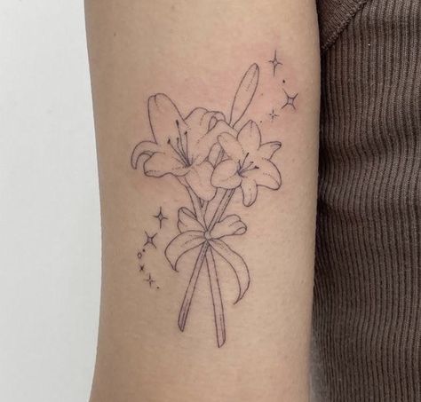 Tattoo Inspo Aesthetic Grunge, Seoul Tattoo, Soft Tattoo, Sparkle Tattoo, Bouquet Tattoo, Discreet Tattoos, Dainty Tattoos, Aesthetic Tattoo, Dope Tattoos