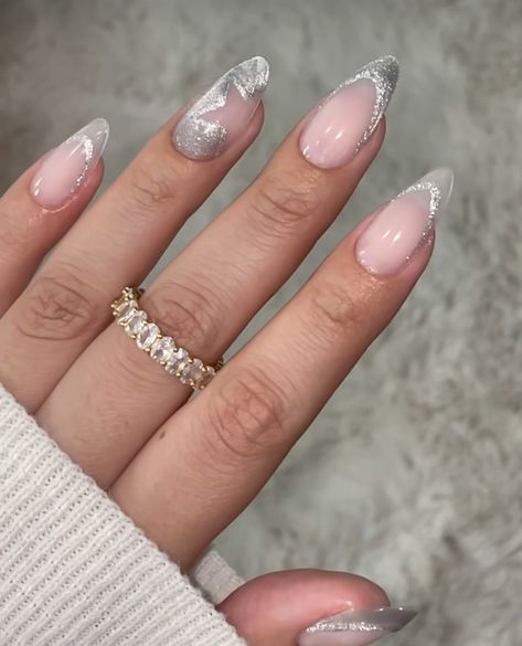 Sliver Nails, Nye Nails, Glittery Nails, Soft Nails, Latest Nail Art, Star Nails, Nails Desing, Silver Nails, Prom Nails