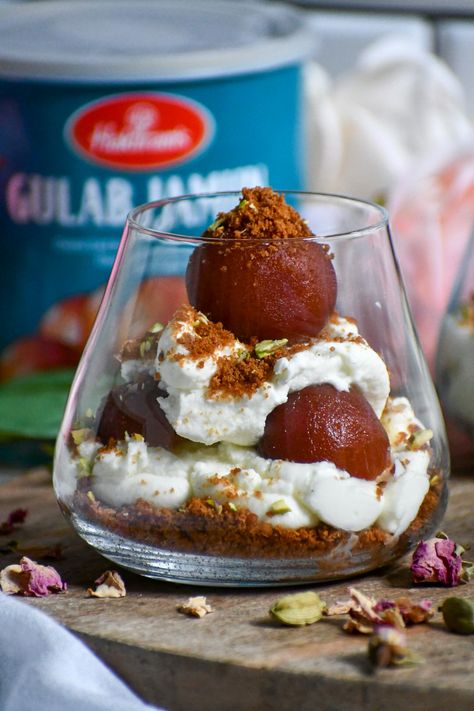 Gulab Jamun Trifle – The table of spice Gulab Jamun Tiramisu, Gulab Jamun Trifle, Easy Indian Dessert Recipes, Easy Indian Dessert, Desserts In A Glass, North Indian Recipes, Gulab Jamun, Indian Dessert Recipes, Indian Sweets