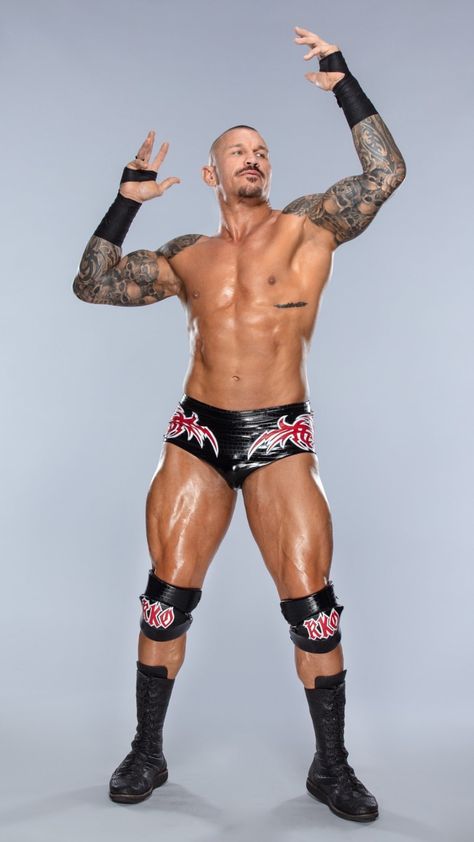 Best Body Men, Wwe Randy Orton, Famous Wrestlers, Aj Styles Wwe, Randy Orton Wwe, Wwe Pictures, Hunks Men, Bad Picture, Pro Wrestler