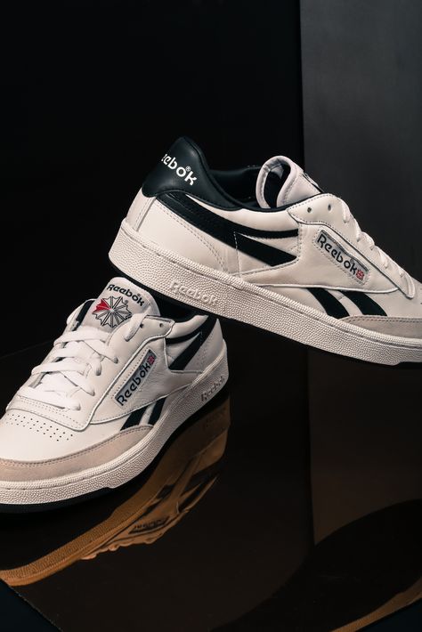 🤖 C H I C O S 🤖 ¿Listos para comenzar el finde?😉 Encuentra estas Reebok Revenge Plus en 👉zapatosmayka.es👈 Sneakers Reebok, Reebok Trainers, Reebok White Sneakers, Men’s Reebok Sneakers, Reebok Classic Sneakers, Gucci Sneakers, Joggers Outfit, Boys Sneakers, Best Sneakers