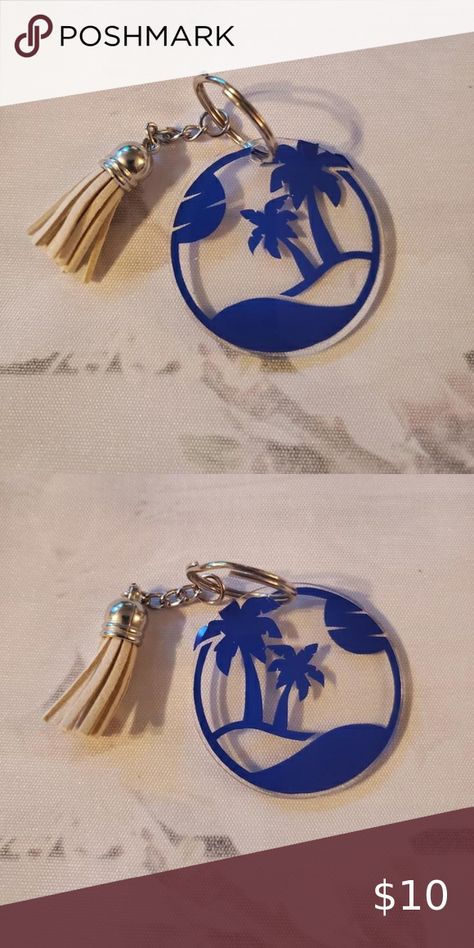 Acrylic round beach 🏖 theme blue keychain Beach Keychain Diy, Beach Keychain, Cruise Gifts, Keychain Ideas, Blue Keychain, Keychain Craft, Resin Ideas, Acrylic Keychain, Diy Keychain