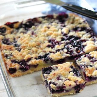 Blueberry Pie Bars, Easy Blueberry Pie, Blueberry Desserts Recipes, Weight Watcher Desserts, Blueberry Bars, Resepi Biskut, Resipi Kek, Blueberry Desserts, Easy Blueberry