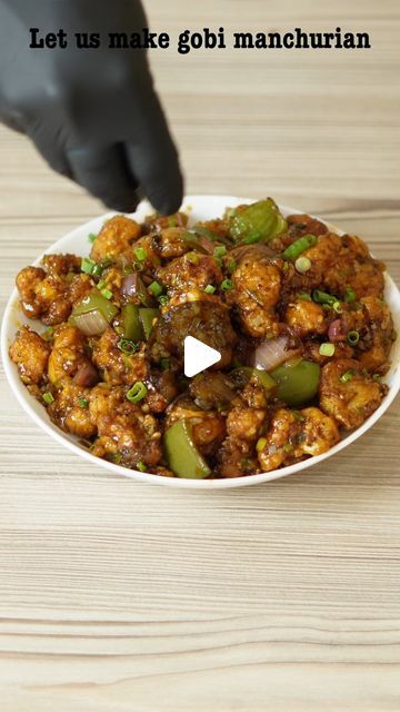 Gobi Manchurian Recipe, Cooking Veggies, Soy Sauce Garlic, Gobi Manchurian, Manchurian Recipe, Indian Street Food Recipes, Culinary Techniques, Fried Cauliflower, Indian Street Food