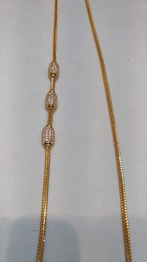 Chain Designs Gold, Thali Chain, Mens Gold Chain Necklace, Silver Bridal Jewellery, Couple Ring Design, Mangalsutra Chain, Gold Jewels Design, Black Beads Mangalsutra Design, New Gold Jewellery Designs