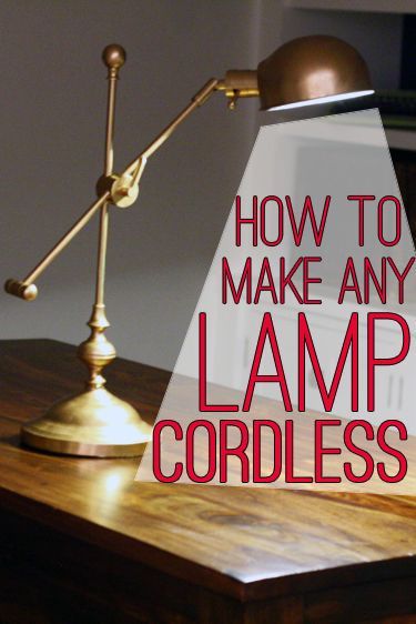 Say goodbye to pesky lamp cords: Easy tutorial for how to make any lamp run on batteries! Diy Lampe, Lamp Cord, Diy Desk, Diy Hacks, Diy Lighting, Diy Projects To Try, My New Room, Household Hacks, Home Deco