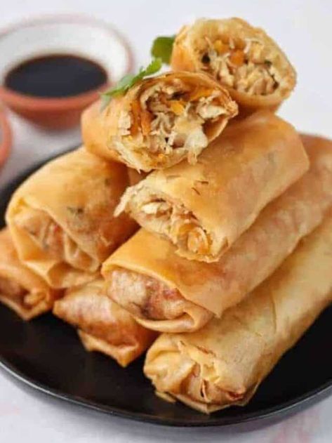 Vietnamese Fried Spring Rolls, Vermicelli Recipe, Shrimp Egg Rolls, Egg Roll Filling, Vermicelli Recipes, Rice Noodle Recipes, Homemade Egg Rolls, Pork Egg Rolls, Fried Spring Rolls