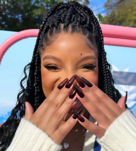 All Posts • Instagram Halle Bailey Braids, Halle Bailey Nails, Halle Bailey Locs, Chloe And Halle Locs, Halle Bailey Hair, Chloe And Halle, Pretty Hurts, Loc Hairstyles, Chloe X Halle