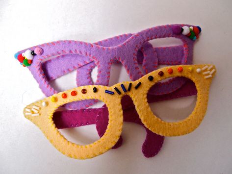 Fake Glasses, cream felt Mad Men cats eyes, beaded role play, dress up face mask. £15.75, via Etsy. Felt Costumes For Kids, Luna Costume, Felt Costume, Costume Glasses, Felt Accessories, Writers Workshop, Felt Mask, Dress Up Boxes, Operation Christmas Child