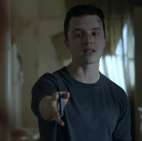 Mickey Gallagher, Mikey Milkovich, Mickey Milkovich Icon, Shameless Show, Carl Shameless, Mickey Milkovich, Shameless Scenes, Shameless Characters, Ian Shameless