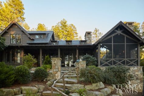 screened porch....Lake Keowee house and garden Rustic Cottage Exterior, Cottage On Lake, Rustic Lake Houses, Lake Houses Exterior, Lake Keowee, Cottage Lake, Cottage Retreat, Lakeside Cottage, Cottage Exterior