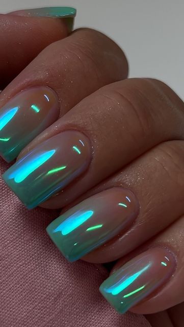 Teal Chrome Nails, Blue Green Nails, Ombre Chrome Nails, Colored French Tips, Purple Ombre Nails, Chrome Nails Designs, Tie Dye Nails, Green Chrome, Mermaid Nails