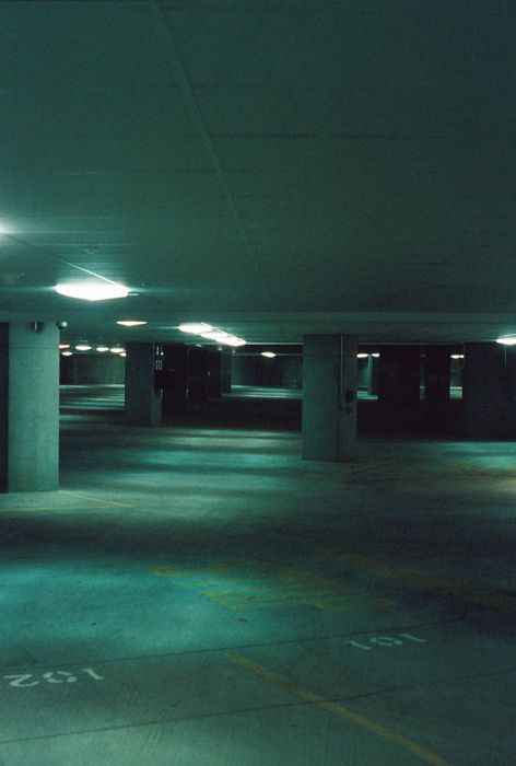 Parking Lot Aesthetic, Bg Design, Dreamcore Weirdcore, Edward Hopper, Weird Dreams, Neo Noir, Parking Garage, Night Aesthetic, Corporate Design