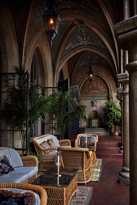 Chateau Marmont, Los Angeles Fullerton Hotel, Gramercy Park Hotel, Hotels In New York City, London Residence, Wooden Beams Ceiling, Hotels In London, Modernist Architects, Chateau Marmont, Palace Hotel