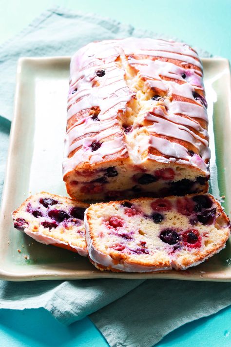 Berry Yogurt Cake, Berry Loaf, Lemon Blueberry Loaf Cake, Blueberry Loaf Cake, Blueberry Loaf Cakes, Lemon Blueberry Loaf, Blueberry Loaf, Berry Yogurt, Yoghurt Cake