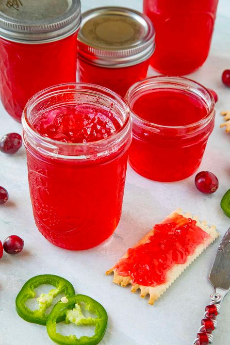 Cranberry-Jalapeno Jelly - Recipe - Chili Pepper Madness Cranberry Jalapeno Jelly Recipe, Cranberry Pepper Jelly Recipe, Jams Recipes, Pepper Jellies, Fig Jelly, Jalapeno Jelly Recipes, Jalapeno Pepper Jelly, Canning Potatoes, Pomegranate Jelly