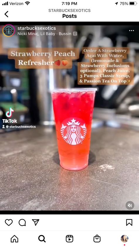 Non Coffee Starbucks Drinks, Preppy Starbucks, Starbucks Copycat Recipes Drinks, Starbies Drinks, Starbucks Ideas, Copycat Starbucks Drinks, Best Non Alcoholic Drinks, Starbucks Drink Menu, Coffee Orders