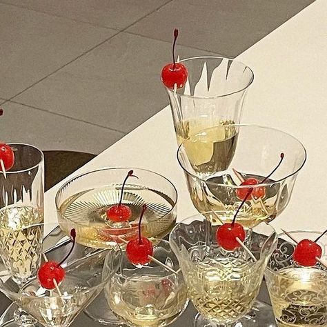 Cherry Core, Cocktail Cherries, Trend Glasses, Silver Serving Tray, Silver Serving Trays, Cherry Cocktail, Dinner Drinks, A Night At The Opera, Cocktail Dinner