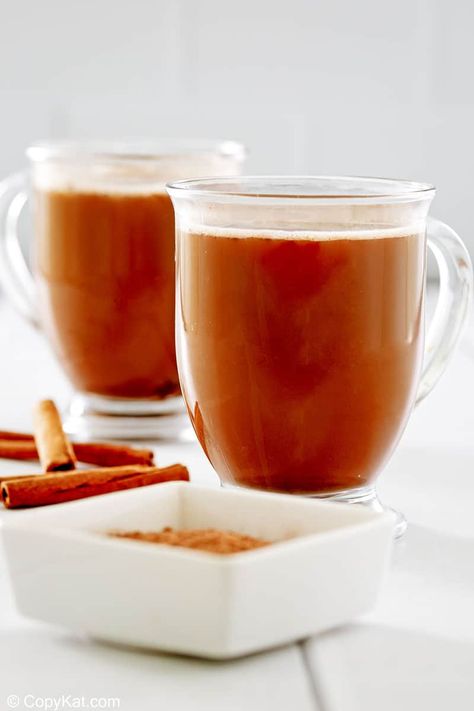 Best Mexican Coffee | CopyKat Recipes Mexican Coffee Recipe, Chocolate Coffee Drinks, Mcdonalds Sweet Tea, Mexican Coffee, Creamy Coffee, Food At Home, Coffee Mix, Cinnamon Coffee, Copykat Recipes