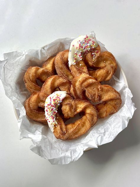 Valentines Churros Choux Dough, Cooking Journal, Heart Shaped Cookies, Cinnamon Powder, Chocolate Cinnamon, Dough Balls, Latest Recipe, Shaped Cookie, Vegetarian Chocolate