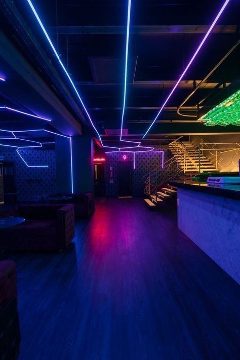 Club Design Interior, Home Bar Ideas, Led Azul, Visuell Identitet, Nightclub Design, Night Bar, Bar Interior Design, Bar Interior, Neon Aesthetic