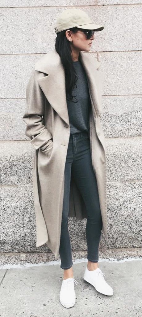 Minimalisticky Chic, Fashion Blogger Poses, Minimalist Moda, Coat Outfit, Fashion Blogger Style, Looks Street Style, Coat Outfits, Mode Inspo, Winter Mode